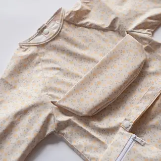 Micasso & Co Heirloom Roses Long Sleeved Bib w/ Integrated Pocket