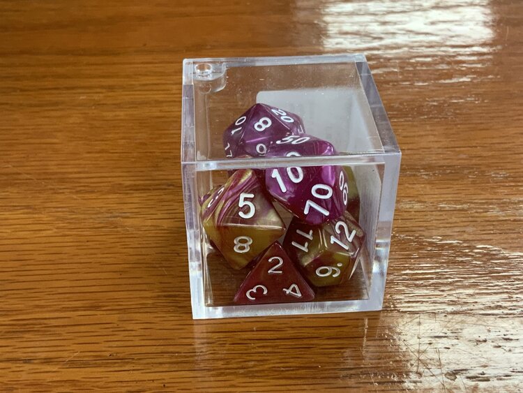 Critical Hit Collectibles 7 dice set: Rose Yellow