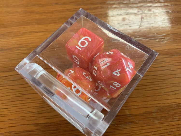 Critical Hit Collectibles 7 dice set: Pink/Yellow Fusion Polyhedral