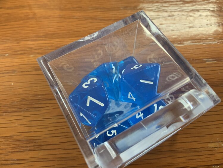 Critical Hit Collectibles 7 dice set: Blue Transparent Polyhedral