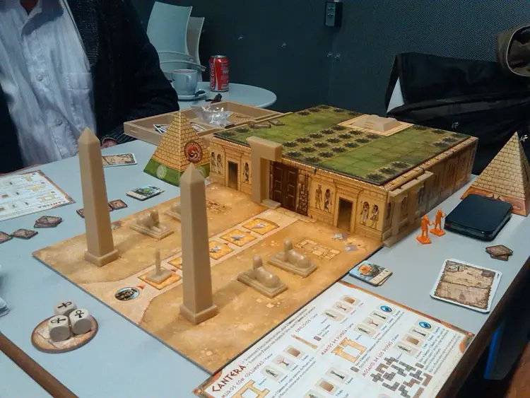 Vintage Cleopatra and the Society of Architects (2006)