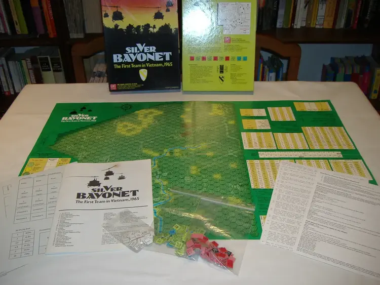 Vintage Silver Bayonet, The First Team in Vietnam (1990)