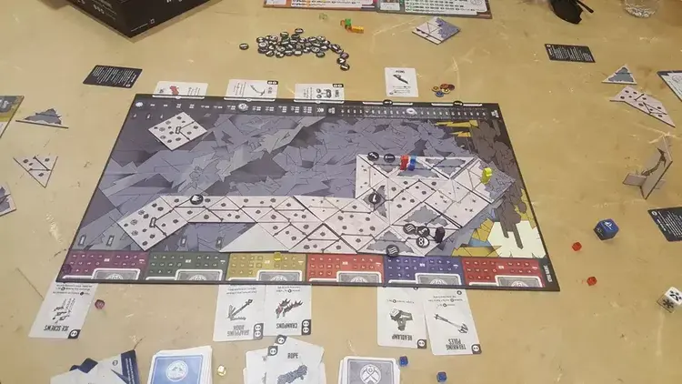 Inside up Summit with Yeti Expansion (Bundle)