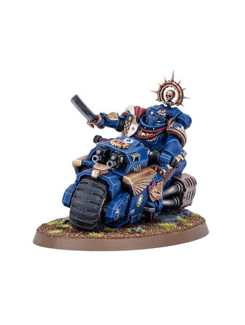 Warhammer 40K: Space Marines Captain on Bike
