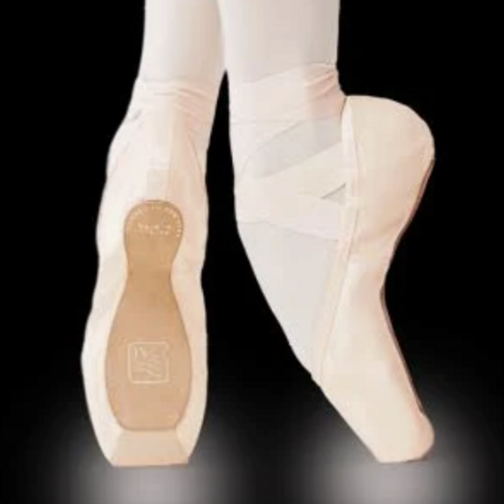 Gaynor Minden Gaynor Minden - Gaynor Minden American Sculpted