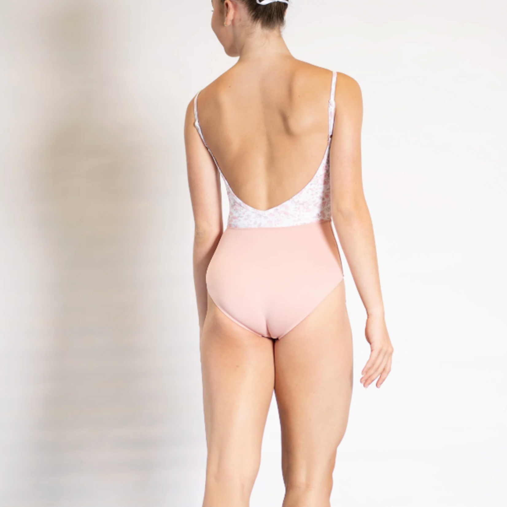 Danse De Paris Demi Jardin Perle Adjustable V-Front Leo