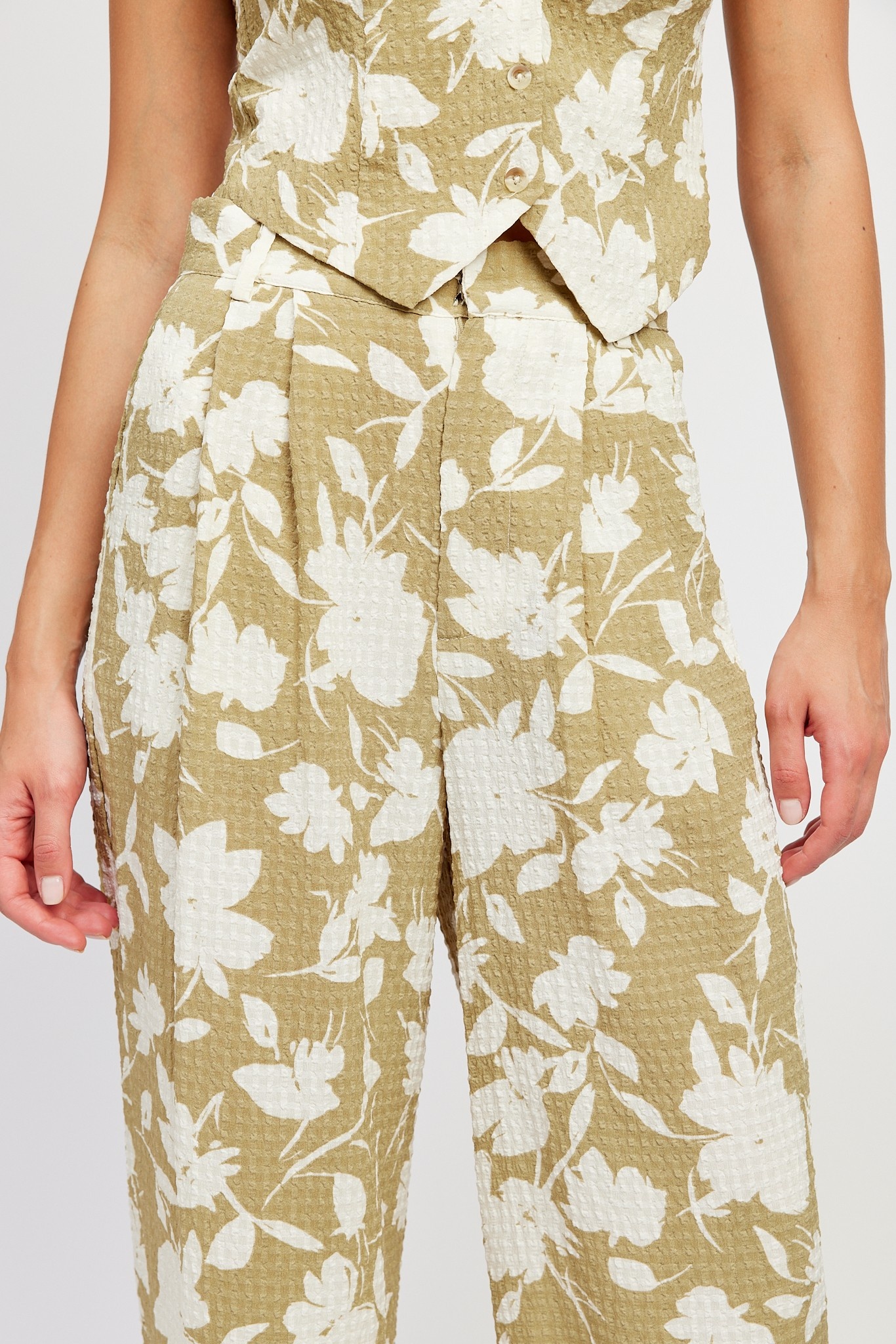 Weekend Getaway Floral Trousers - Etiquette Boutique