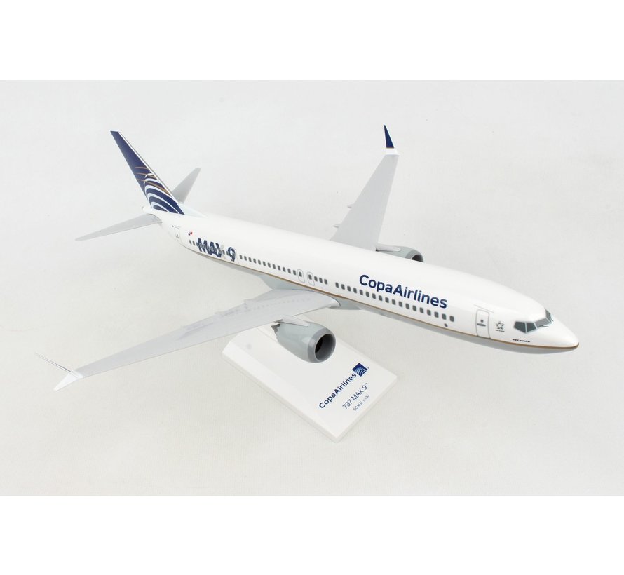 B737-9 MAX COPA Delivery Livery 1:130 with stand