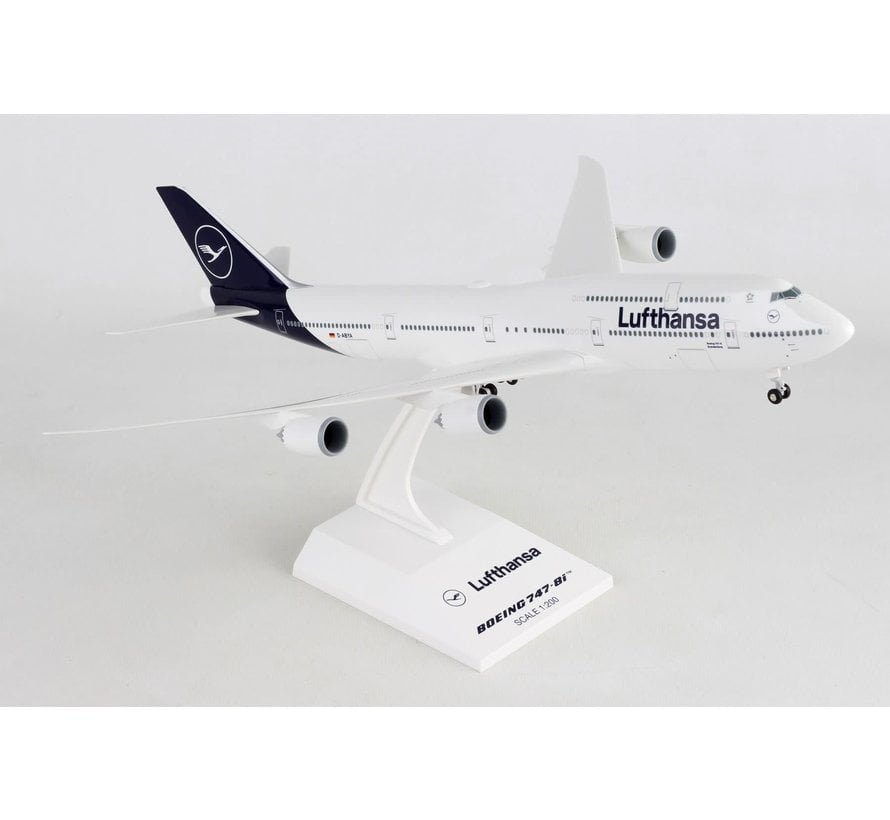 B747-8I Lufthansa 2018 livery 1:200 with gear