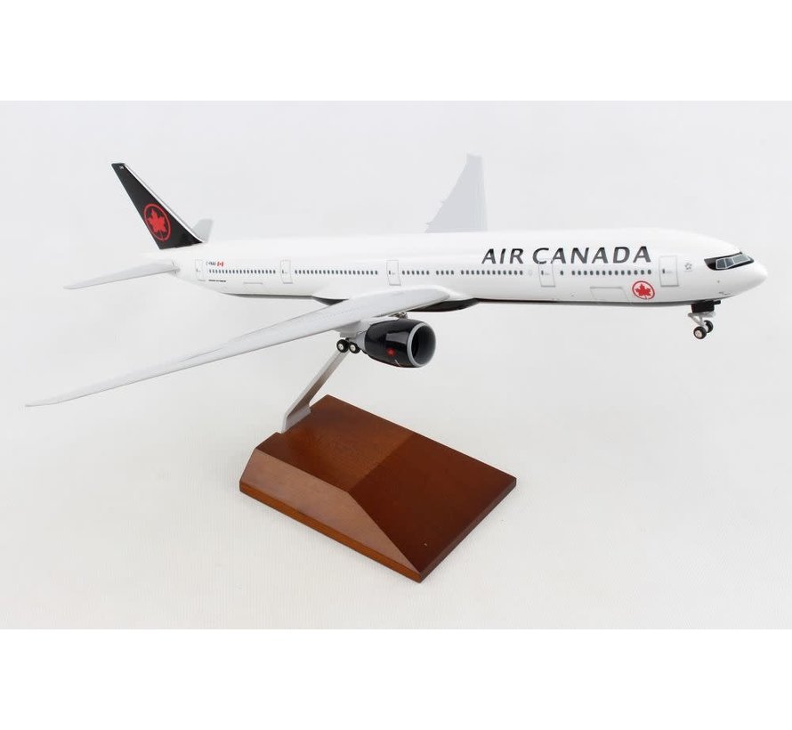 B777-300ER Air Canada 2017 c/s 1:200 with Wood Stand