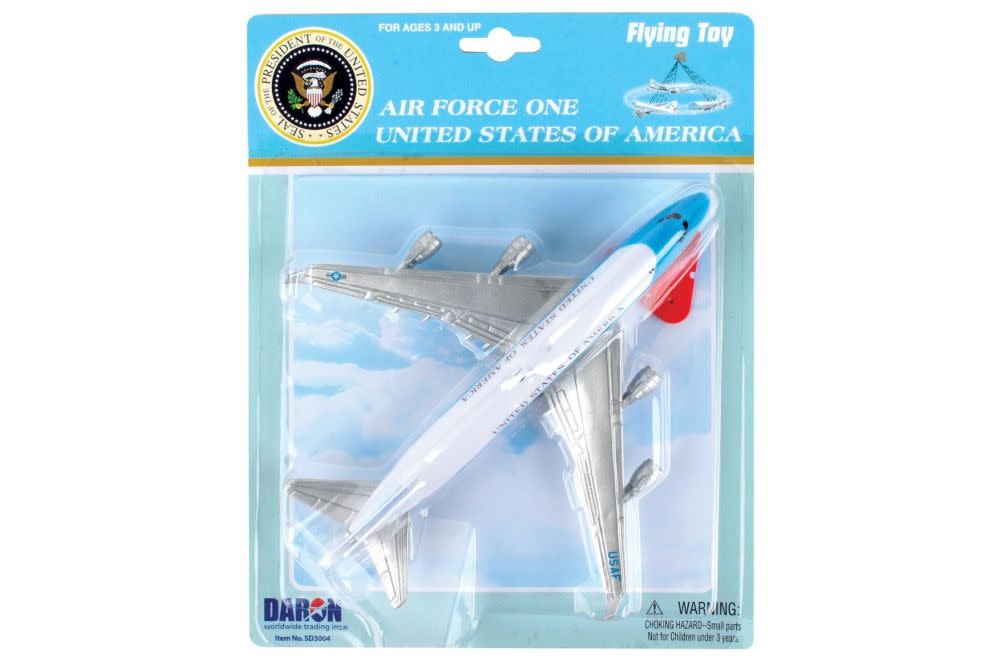 VC25 b747 Air Force One Flying Toy Plane on a String avworld.ca