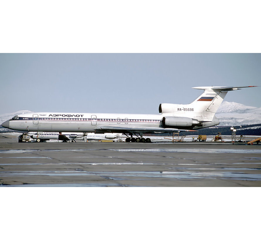 Tupolev Tu154M Aeroflot old livery RU-85696 1:200