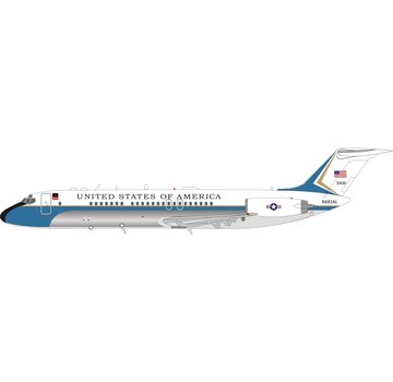 InFlight VC9C US Air Force N681AL 1:200 with stand