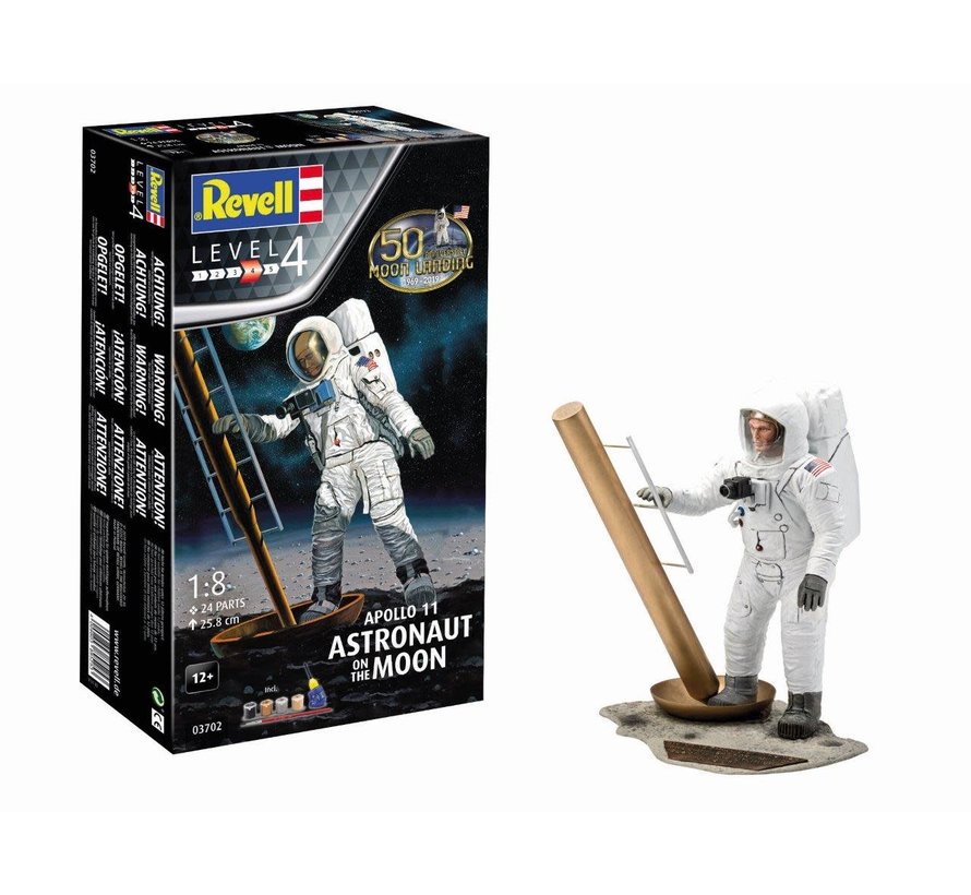 Apollo 11 Astronaut on the Moon 1:8 model kit