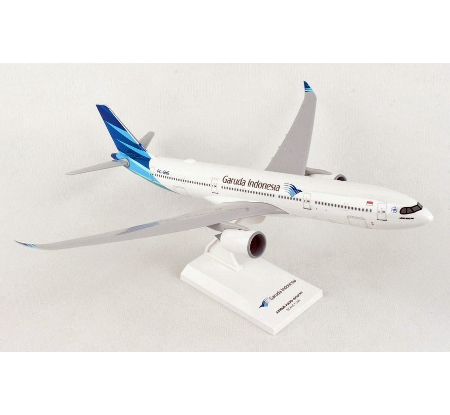 A330-900neo Garuda Indonesia 1:200 with stand
