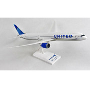 SkyMarks B787-10 Dreamliner United 2019 livery 1:200 with stand