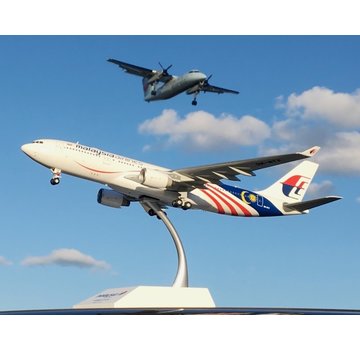 JC Wings A330-200 Malaysia Negaraku Livery 9M-MTZ 1:200 with stand**Collection sale