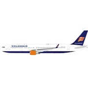 InFlight B767-300W Icelandair TF-ISN 1:200 with stand