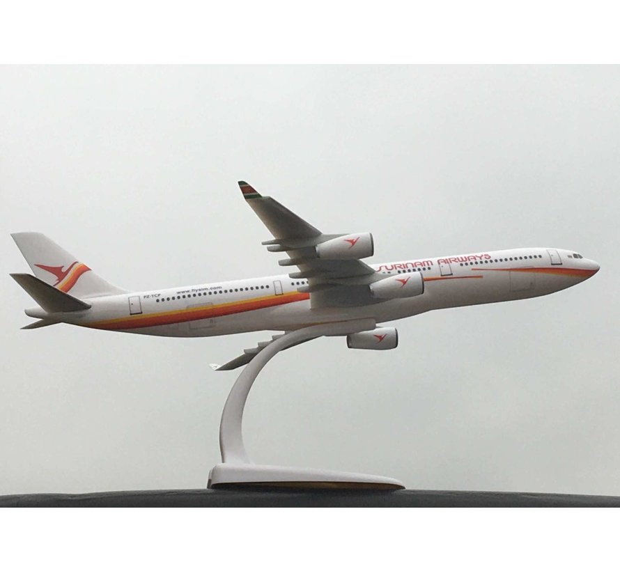 A340-300 Surinam Airways PZ-TCP 1:200 with stand