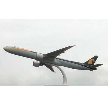 PPC Models B777-300ER Jet Airways VT-JEM 1:200 with stand