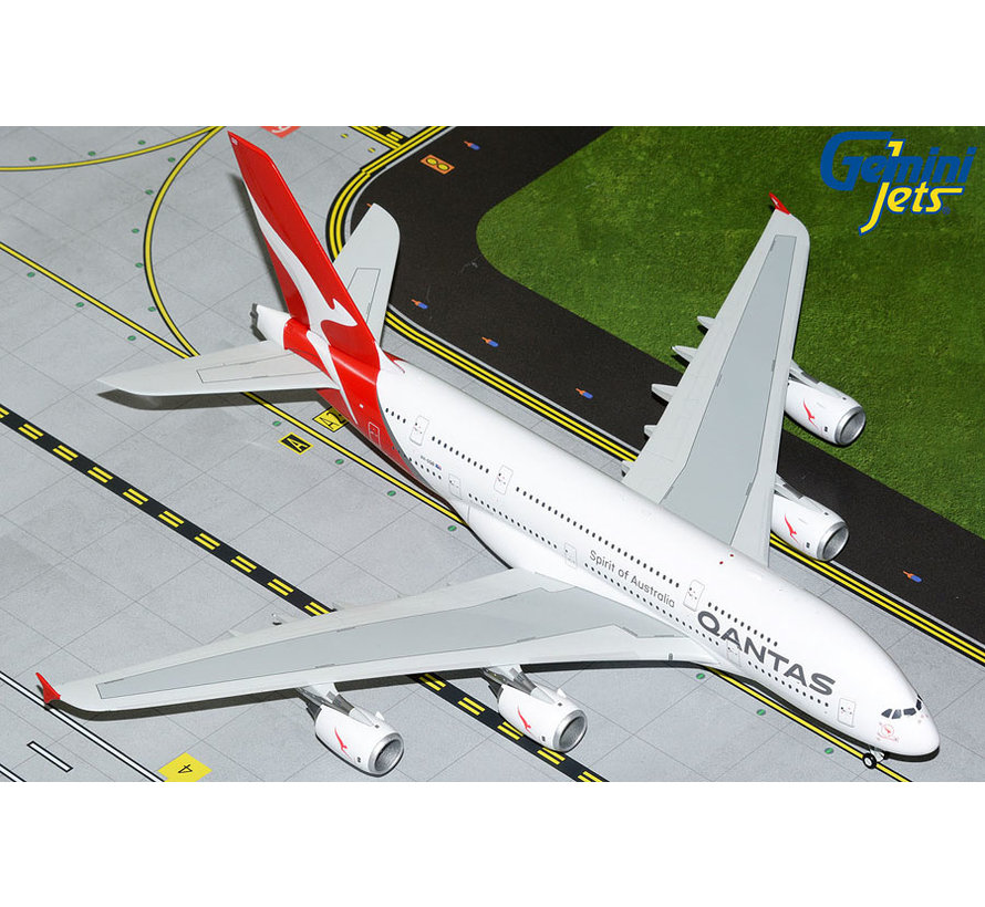 A380-800 QANTAS VH-OQB 1:200 with stand
