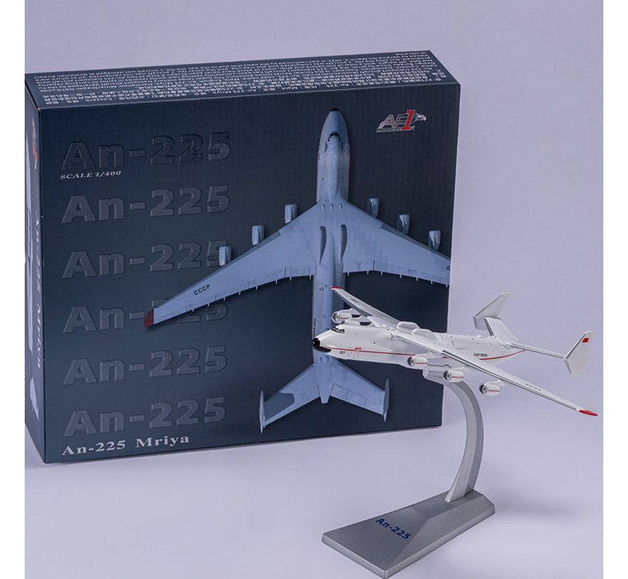 Antonov An225 Mriya old livery CCCP-82060 1:400 AF1 with stand