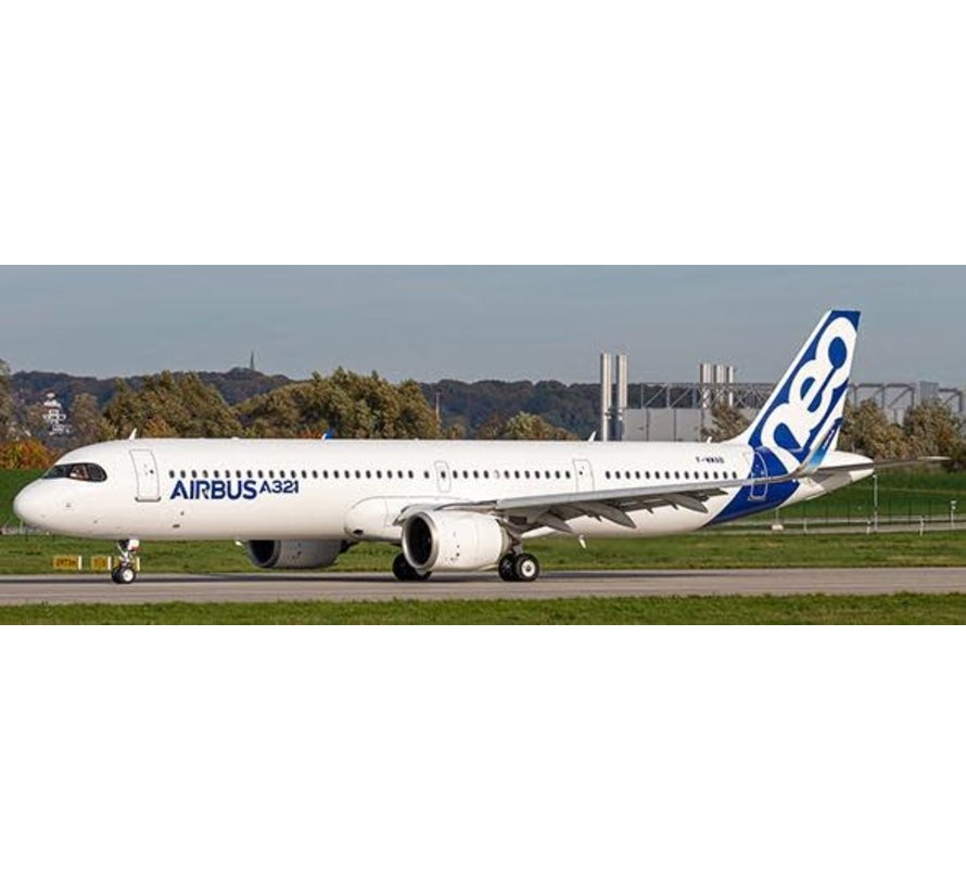 A321neo Airbus Industrie House Livery F-WWAB 1:200 with stand +preorder+