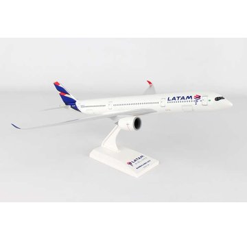 SkyMarks A350-900 LATAM 1:200 with stand
