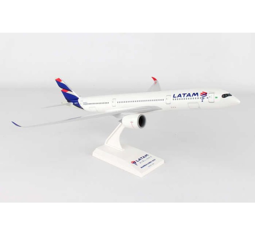 A350-900 LATAM 1:200 with stand