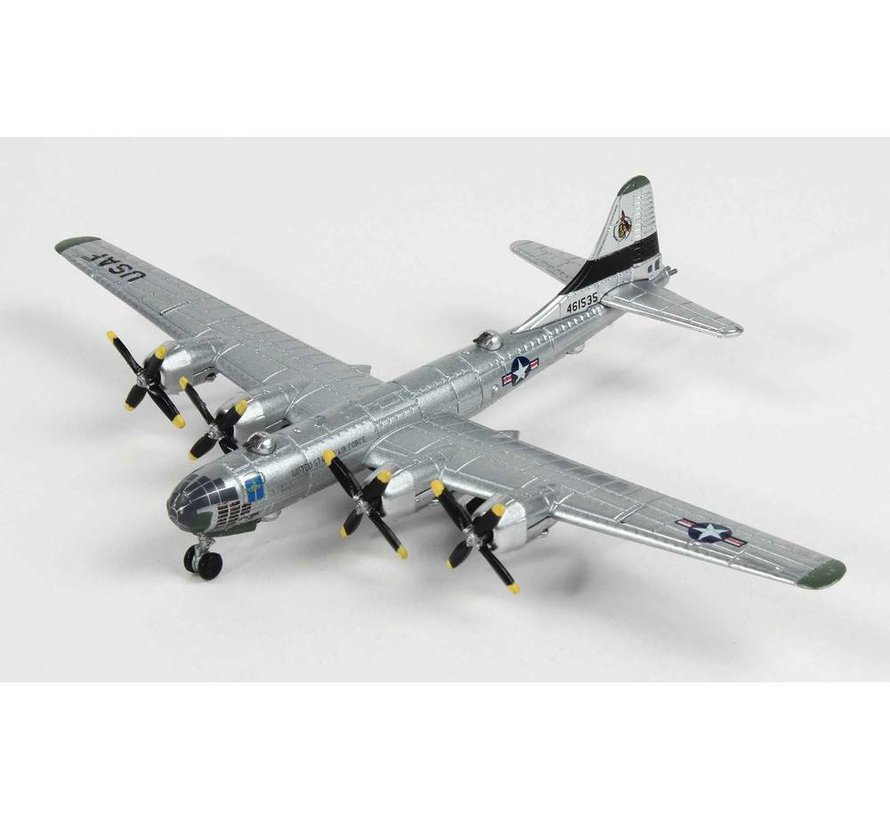 B29 Superfortress Raz'N Hell 28BS 19BG 97BW 1:300 with stand
