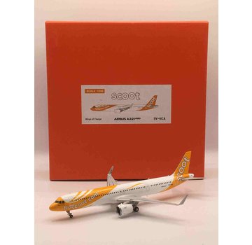 JC Wings A321neo Scoot 9V-TCA 1:200 with stand