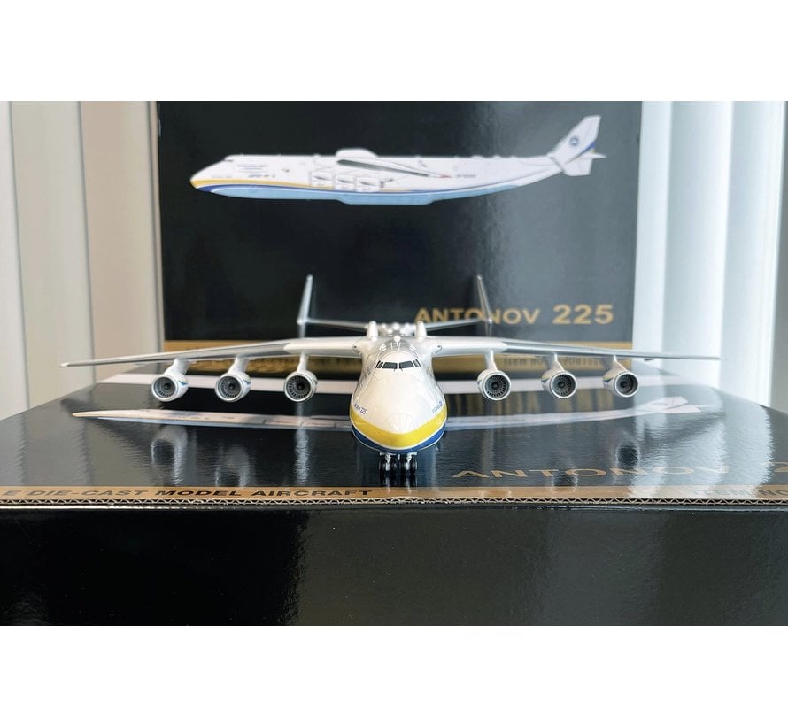 An225 Mriya Antonov Airlines UR-82060 yellow blue final livery 1:200