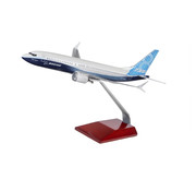 Hogan B737-8 MAX Boeing House Colours 1:200 with wood stand & Gear Snapfit