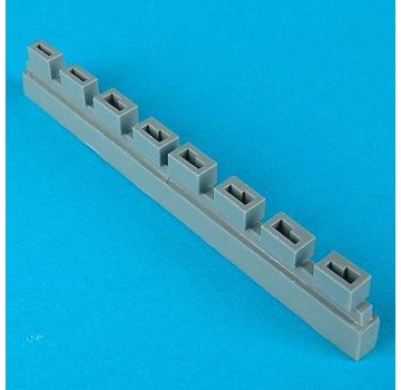 Quickboost Spitfire Mk.I empty shell case chute 1:48 [for Hasegawa]