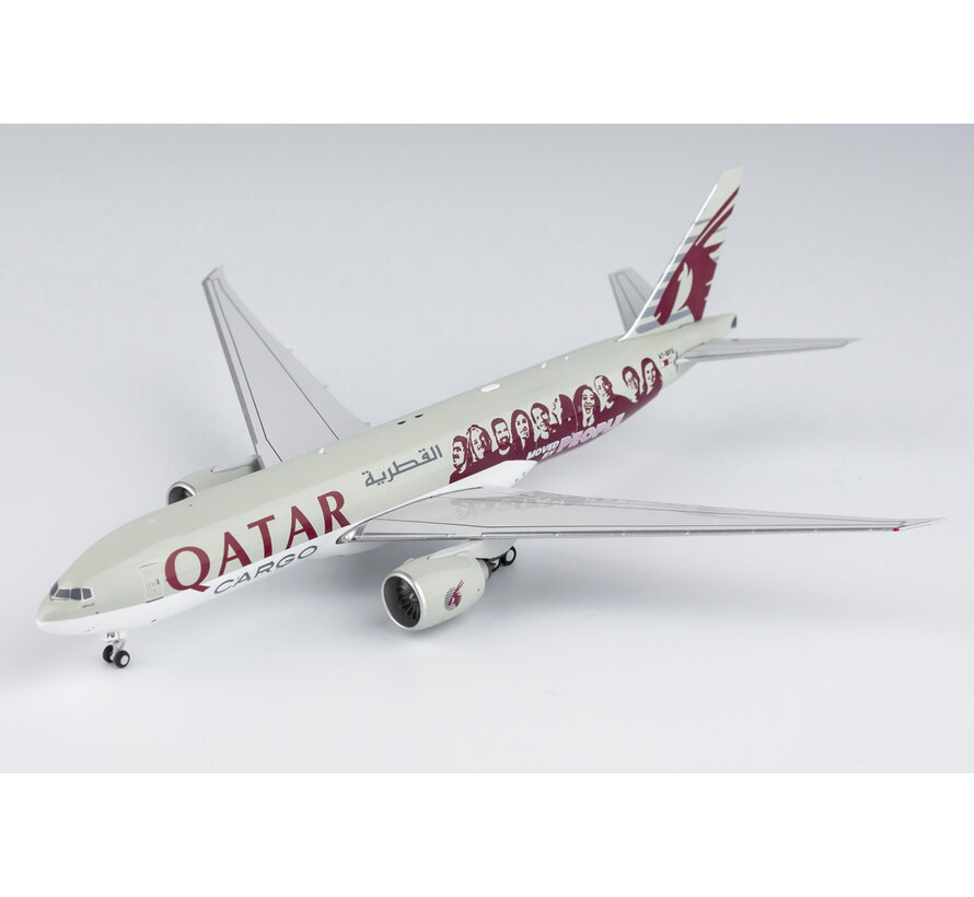 B777-200F Qatar Airways Cargo Moved by People A7-BFG 1:400