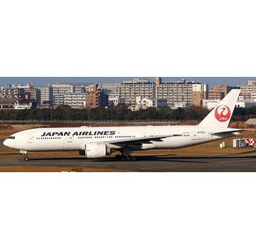 JC Wings B777-200ER Japan Airlines JA702J 1:200 with stand