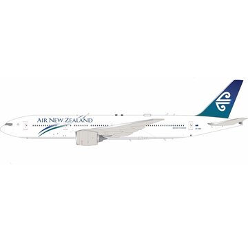 InFlight B777-200ER Air New Zealand old livery ZK-OKH 1:200 with stand