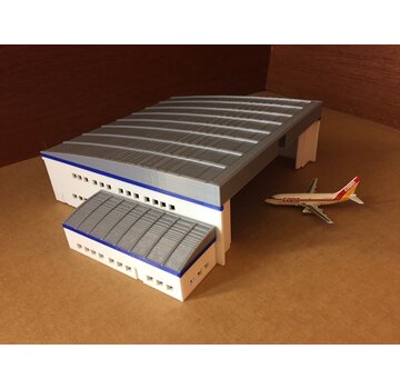 AirMatts Hangar with slanted roof with blue stripe, 3D printed 1:400