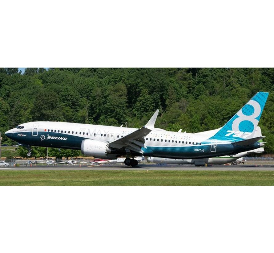 B737-8 MAX Boeing house livery N8701Q 1:200 with stand +preorder+