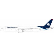 InFlight B787-9 Dreamliner AeroMexico XA-DHN 1:200 with stand