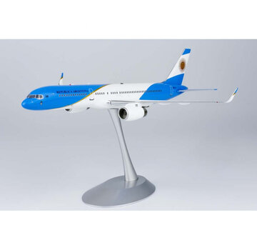 NG Models B757-200 Argentina Air Force new livery ARG-01 1:200 with stand