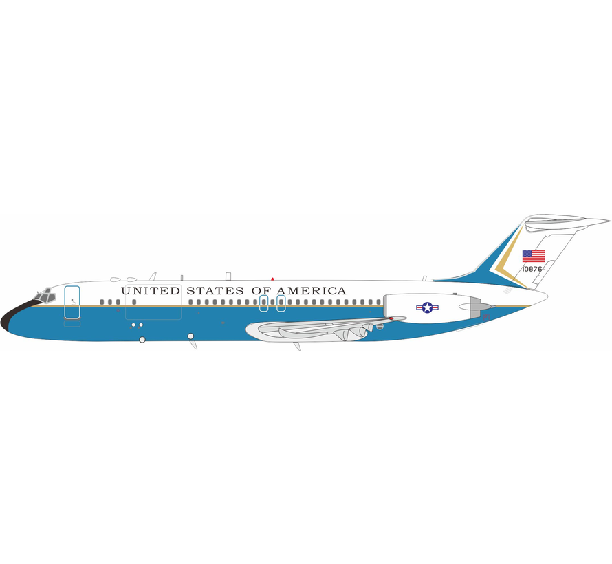 C-9A Nightingale US Air Force United States of America livery 1:200 with stand +New Arrival+