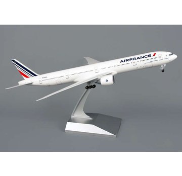 SkyMarks B777-300ER Air France 1:200 with stand + gear