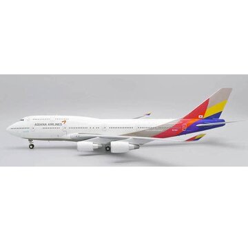 JC Wings B747-400M Asiana Airlines 2006 livery HL7421 1:200 with stand