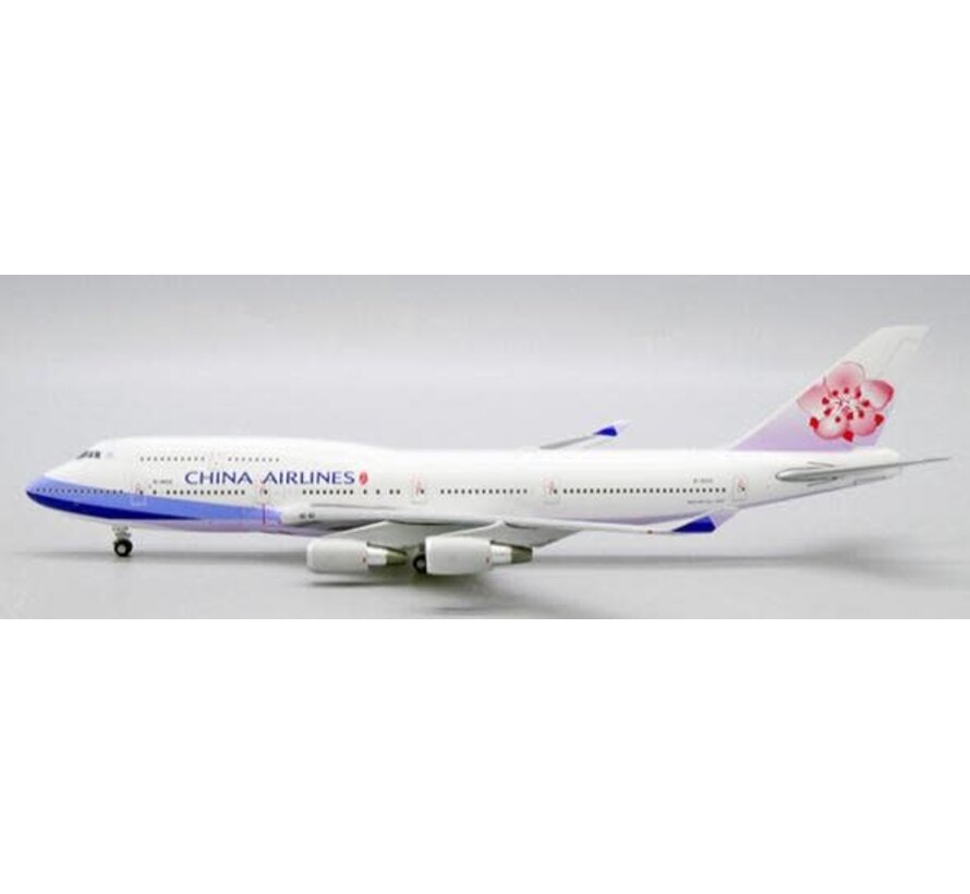 B747-400 China Airlines B-18212 1:400 flaps down