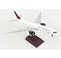 B777-200LR Air Canada 2017 Livery C-FNND 1:200 with stand