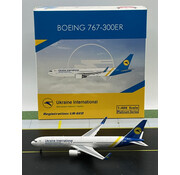 Phoenix Diecast B767-300ER Ukraine International Airlines UR-GED 1:400