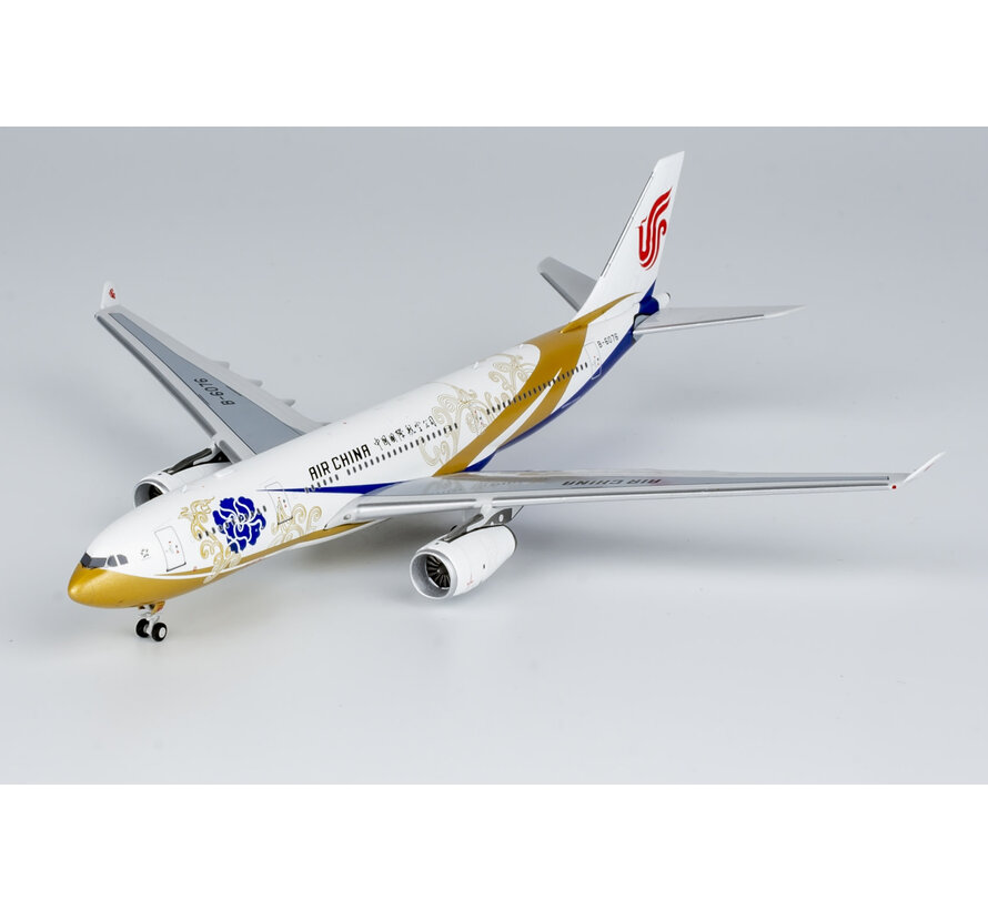 A330-200 Air China Capital Pavilion livery B-6076 1:400 Ultimate Collection