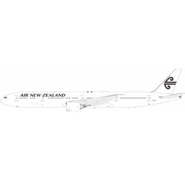 InFlight B777-300ER Air New Zealand black & white markings white tail ZK-OKU 1:200 with stand