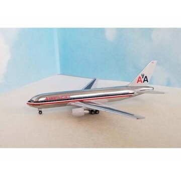 B767-200 American Airlines AA livery N303AA 1:400